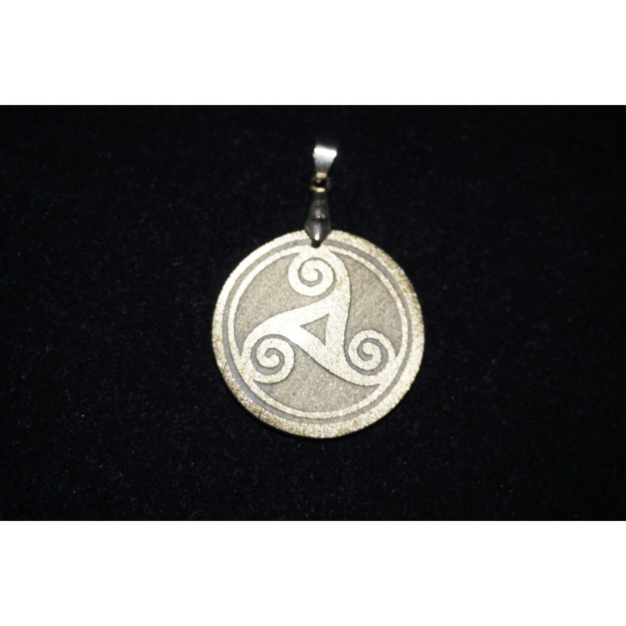 Pendentif Trisquel Obsidienne Pendentif Trisquel Obsidienne