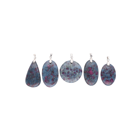 Pendentif rubis sur cyanite A