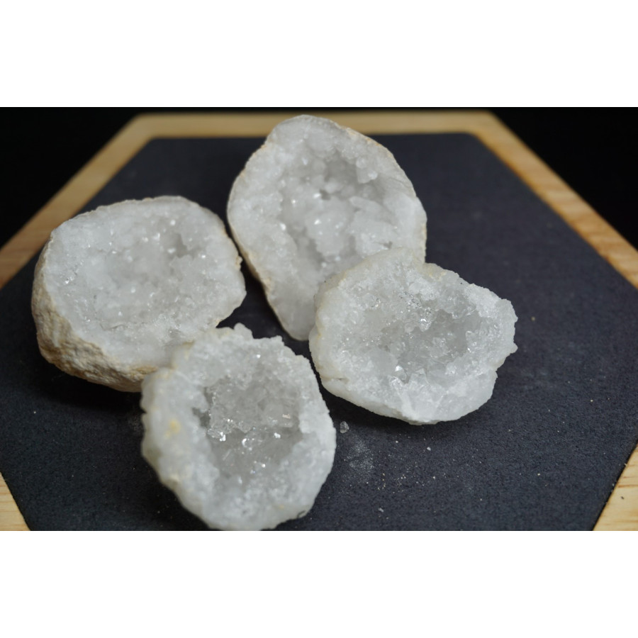 Géode de Quartz environ 4cm