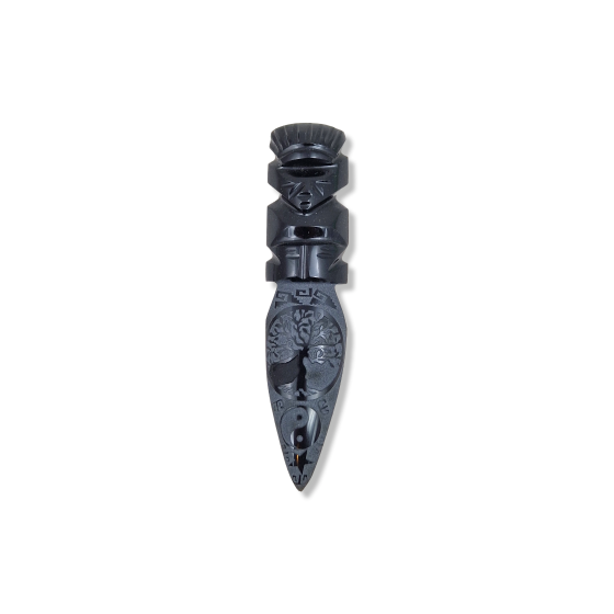 Dague aztèque en obsidienne...