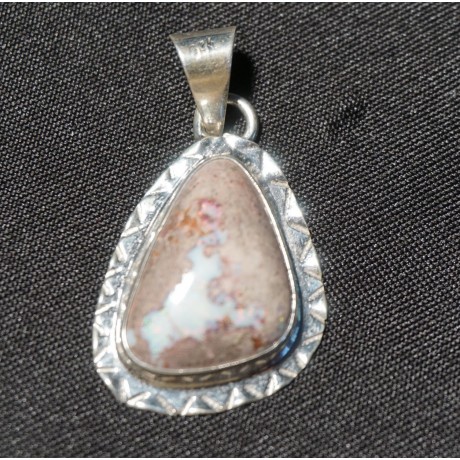 pendentif opale blanche