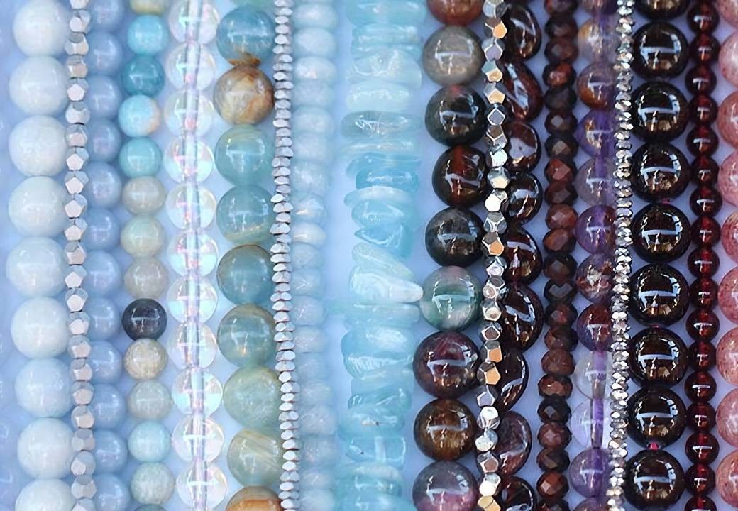 Les Tendances des Bijoux en Pierres Naturelles pour Cette Saison